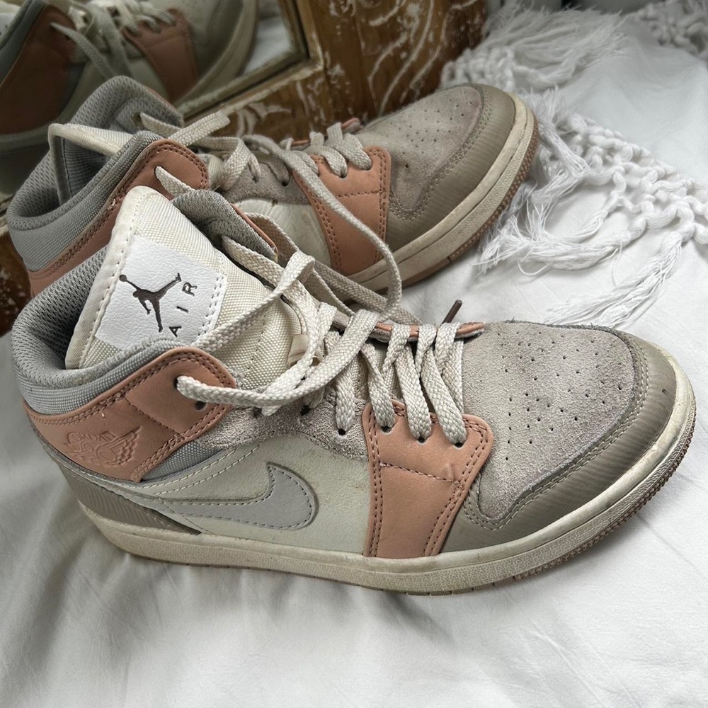 NIKE • SNEAKERS JORDANS
